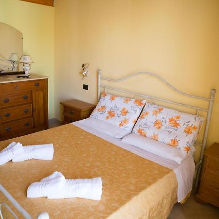 B&B Del Corso Vittorio วีโบ วาเลนเซีย ภายนอก รูปภาพ