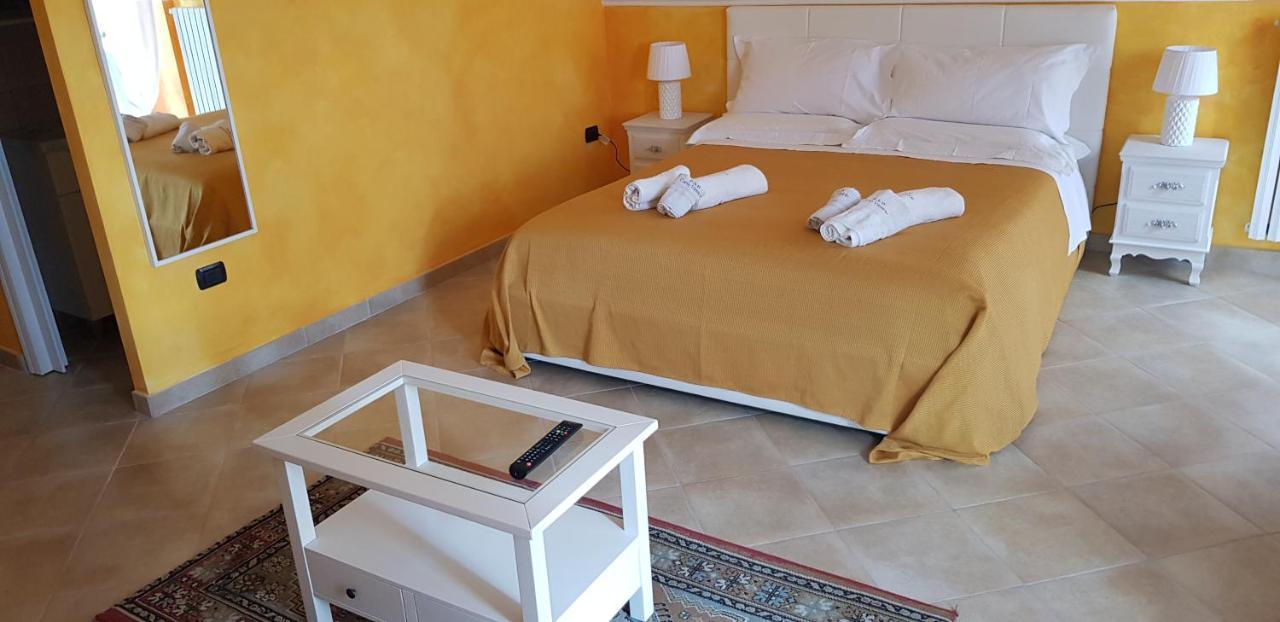 B&B Del Corso Vittorio วีโบ วาเลนเซีย ภายนอก รูปภาพ