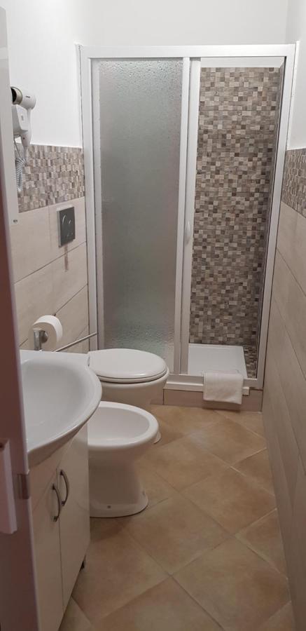 B&B Del Corso Vittorio วีโบ วาเลนเซีย ภายนอก รูปภาพ