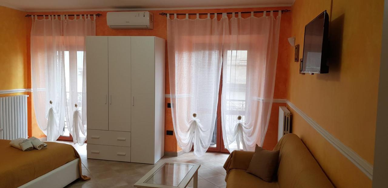B&B Del Corso Vittorio วีโบ วาเลนเซีย ภายนอก รูปภาพ