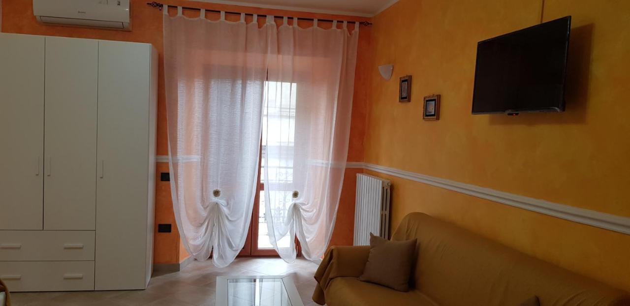 B&B Del Corso Vittorio วีโบ วาเลนเซีย ภายนอก รูปภาพ