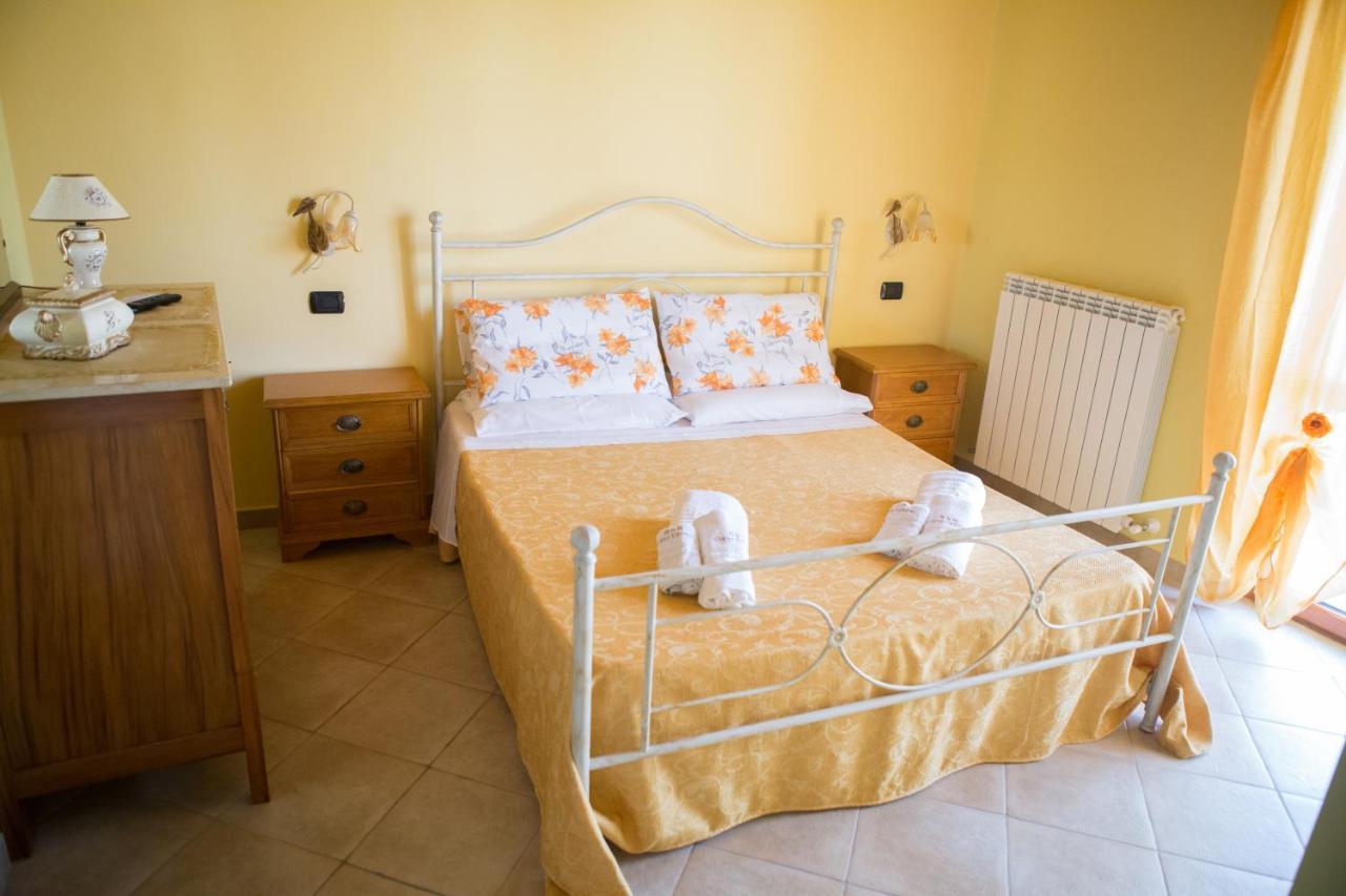 B&B Del Corso Vittorio วีโบ วาเลนเซีย ภายนอก รูปภาพ